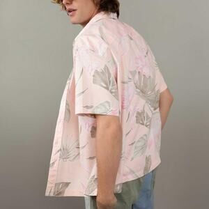 American Eagle Floral Button-Up Poolside Shirt Tropical Peach Mens Size M (NWOT)
